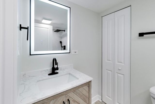 2431 Ernst Street, Franklin Park, IL 60131