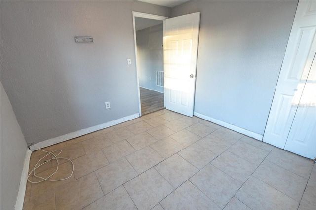 8623 N WILLOW AVENUE, Tampa, FL 33604