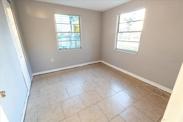 8623 N WILLOW AVENUE, Tampa, FL 33604