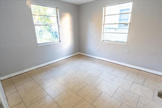 8623 N WILLOW AVENUE, Tampa, FL 33604