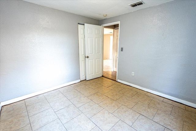 8623 N WILLOW AVENUE, Tampa, FL 33604