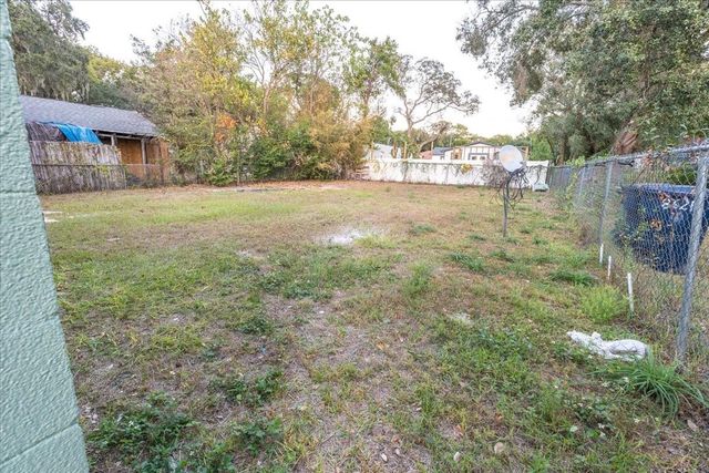 8623 N WILLOW AVENUE, Tampa, FL 33604