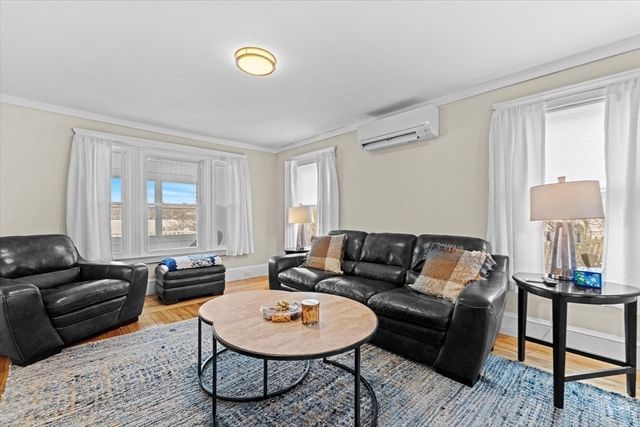 6 Davis Way, Worcester, MA 01604