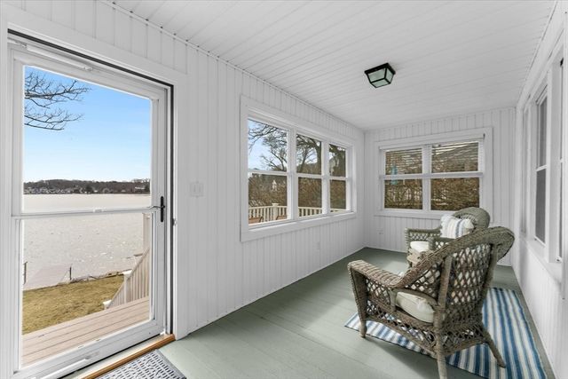 6 Davis Way, Worcester, MA 01604