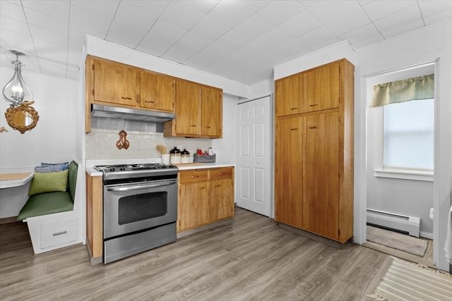 6 Davis Way, Worcester, MA 01604