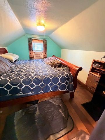 1220 Barron Street, Eau Claire, WI 54703