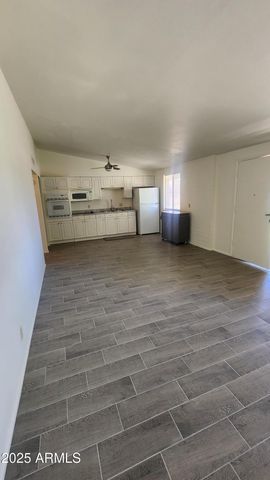10582 W OAKMONT Drive, Sun City, AZ 85351