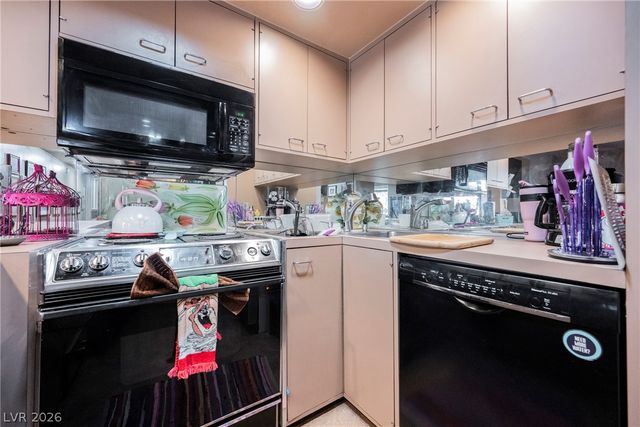 3823 Sinclair Street, Las Vegas, NV 89121