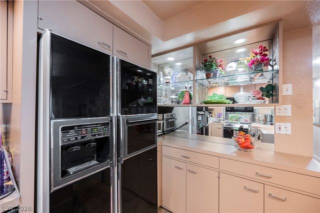 3823 Sinclair Street, Las Vegas, NV 89121
