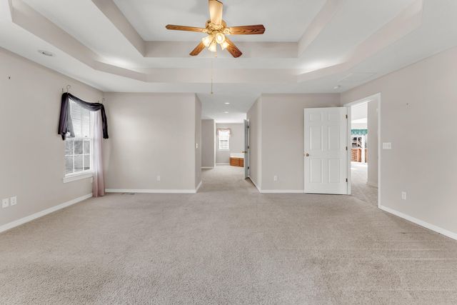 1518 W Stagecoach Court, Nixa, MO 65714