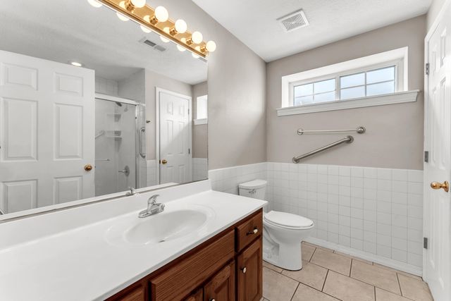 1518 W Stagecoach Court, Nixa, MO 65714