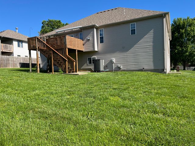 1518 W Stagecoach Court, Nixa, MO 65714