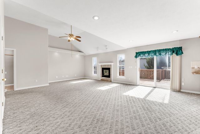 1518 W Stagecoach Court, Nixa, MO 65714