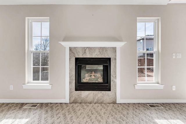 1518 W Stagecoach Court, Nixa, MO 65714