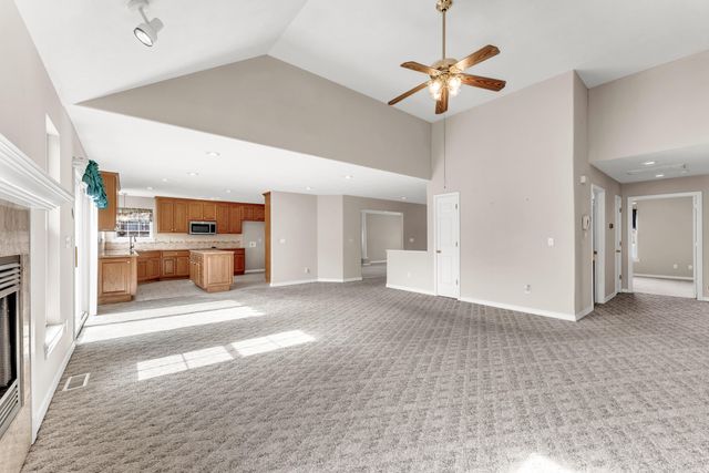 1518 W Stagecoach Court, Nixa, MO 65714