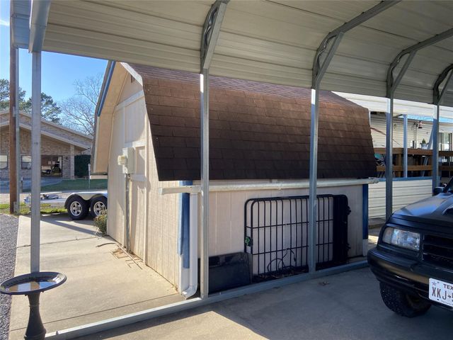 259 Care Center Drive, Livingston, TX 77351