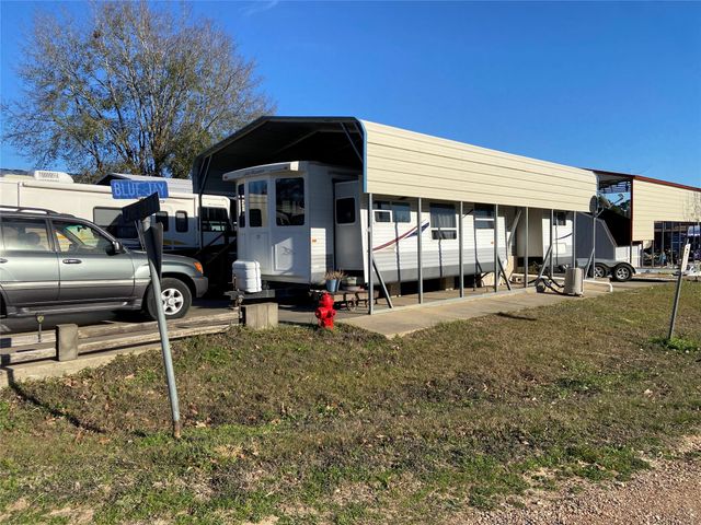 259 Care Center Drive, Livingston, TX 77351