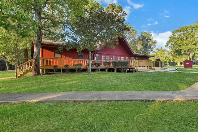 259 Care Center Drive, Livingston, TX 77351