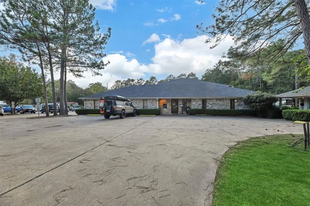 259 Care Center Drive, Livingston, TX 77351