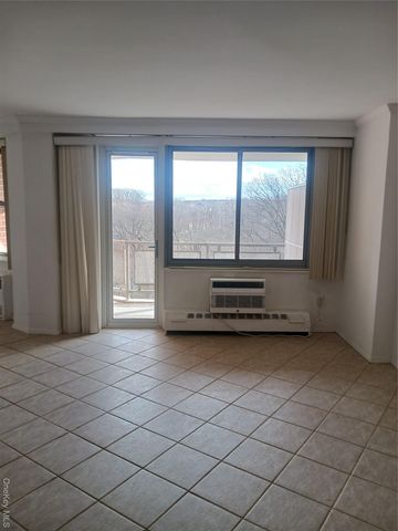 220-55 46th Avenue 7S, Bayside, NY 11361