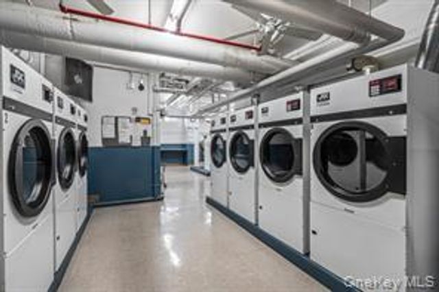 220-55 46th Avenue 7S, Bayside, NY 11361