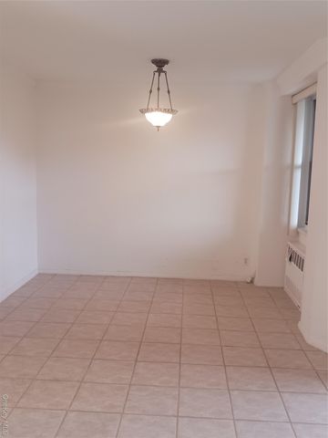 220-55 46th Avenue 7S, Bayside, NY 11361