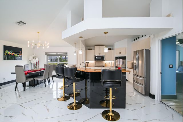 2725 SW Somber Road, Port St Lucie, FL 34953