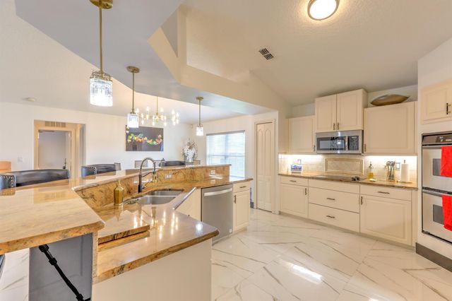 2725 SW Somber Road, Port St Lucie, FL 34953