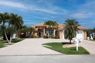 2725 SW Somber Road, Port St Lucie, FL 34953