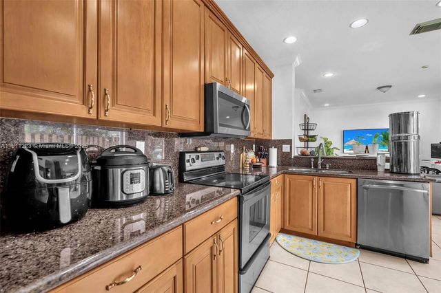 220 SW 87th Ct 0, Miami, FL 33174