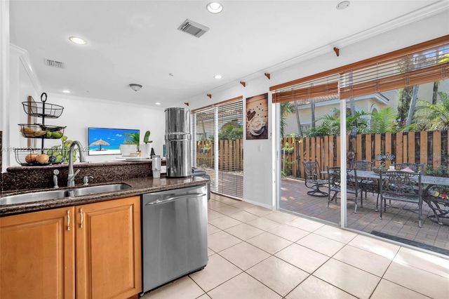 220 SW 87th Ct 0, Miami, FL 33174