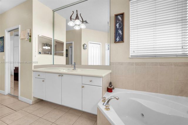 220 SW 87th Ct 0, Miami, FL 33174