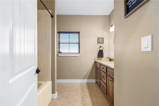 2232 FM 975, Caldwell, TX 77836