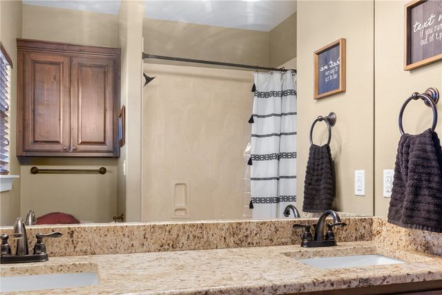 2232 FM 975, Caldwell, TX 77836