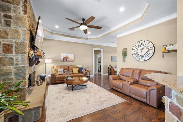 2232 FM 975, Caldwell, TX 77836