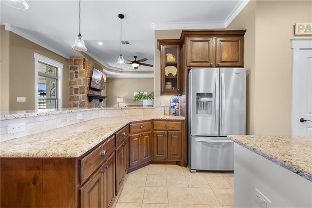 2232 FM 975, Caldwell, TX 77836