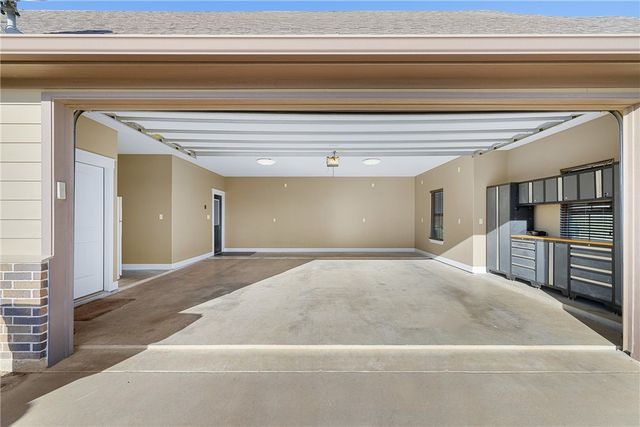 2232 FM 975, Caldwell, TX 77836