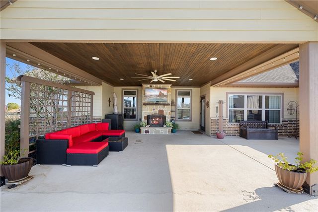 2232 FM 975, Caldwell, TX 77836