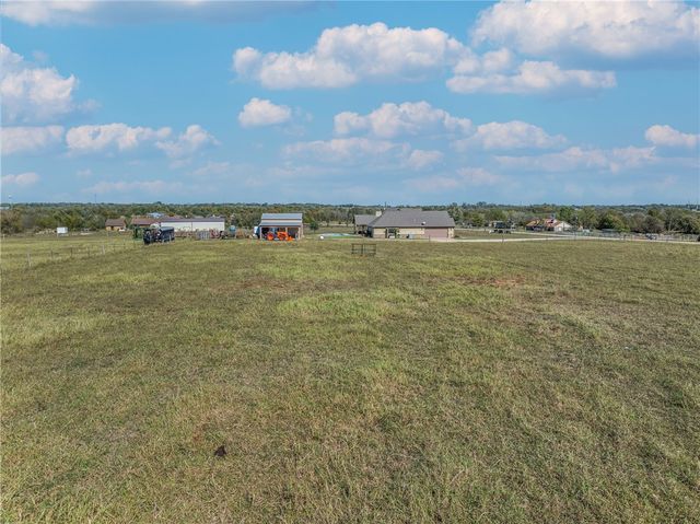2232 FM 975, Caldwell, TX 77836