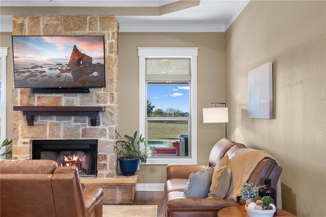 2232 FM 975, Caldwell, TX 77836