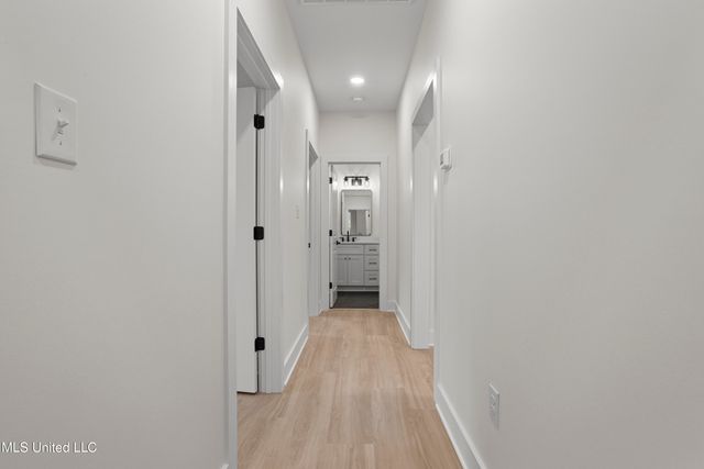 1708 Pelican Avenue, Ocean Springs, MS 39564