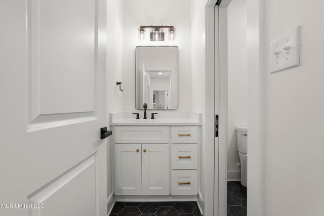 1708 Pelican Avenue, Ocean Springs, MS 39564