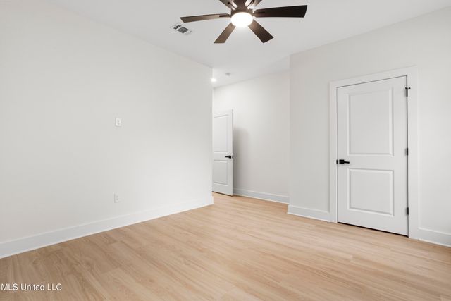 1708 Pelican Avenue, Ocean Springs, MS 39564