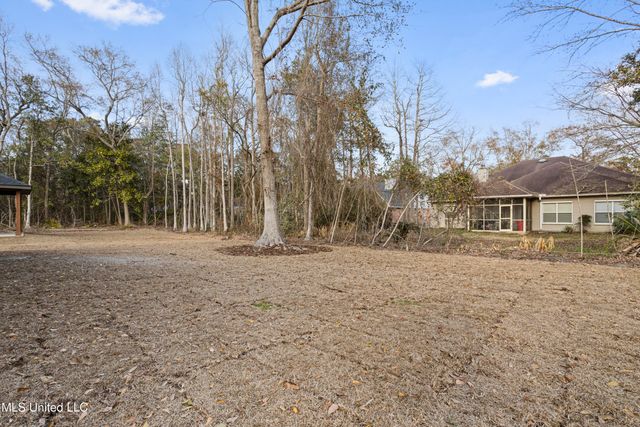 1708 Pelican Avenue, Ocean Springs, MS 39564