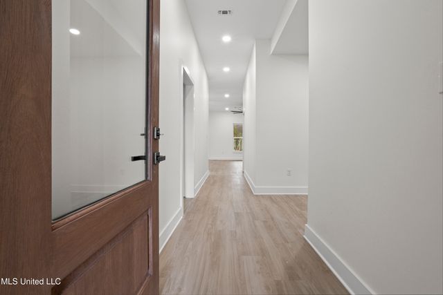 1708 Pelican Avenue, Ocean Springs, MS 39564