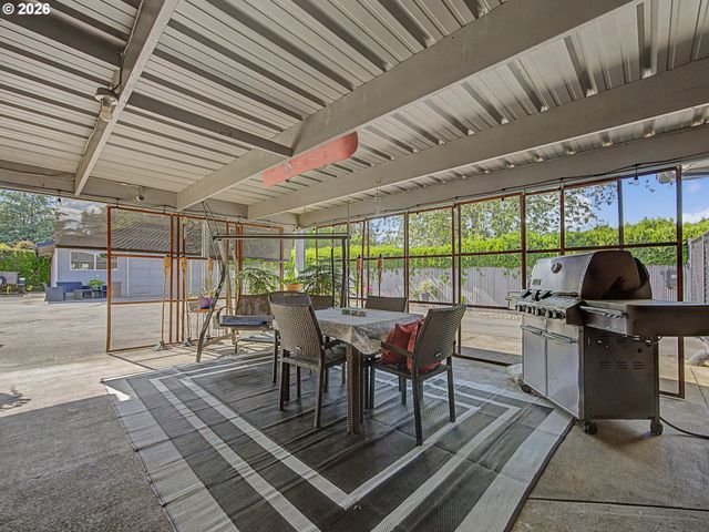 25 Ne 192nd Ave, Portland, OR 97230