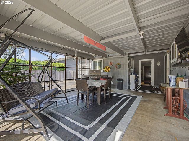 25 Ne 192nd Ave, Portland, OR 97230