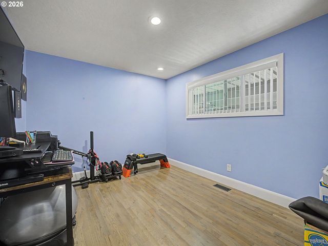 25 Ne 192nd Ave, Portland, OR 97230