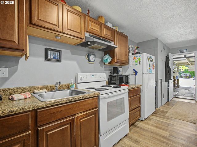 25 Ne 192nd Ave, Portland, OR 97230