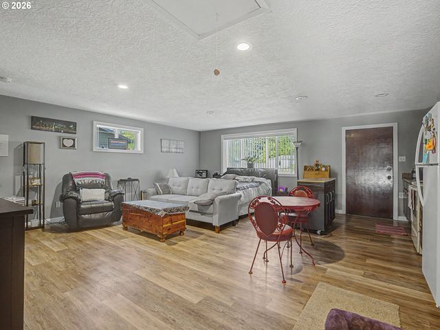 25 Ne 192nd Ave, Portland, OR 97230